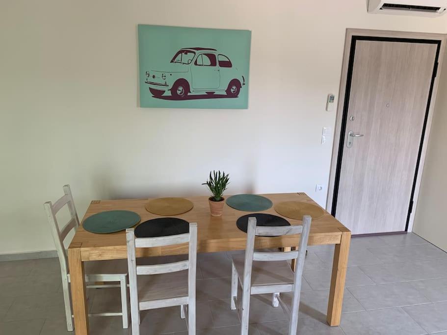 Orange Apartment Nikiti  Eksteriør billede